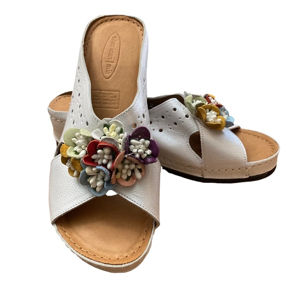 Sheridan Mia Multicolor Floral Sandals - Picture 3 of 11